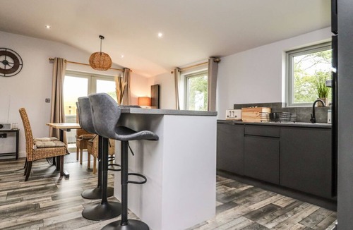 Wennington Cabin | Lodge 4 Box Tree, Kirkby Lonsdale