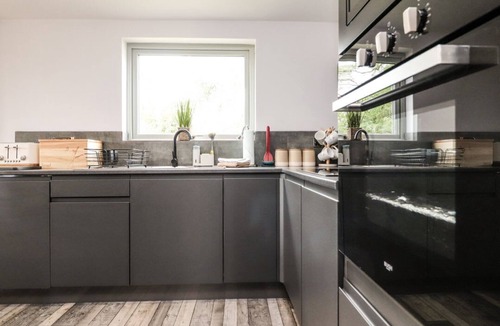Wennington Cabin | Lodge 4 Box Tree, Kirkby Lonsdale