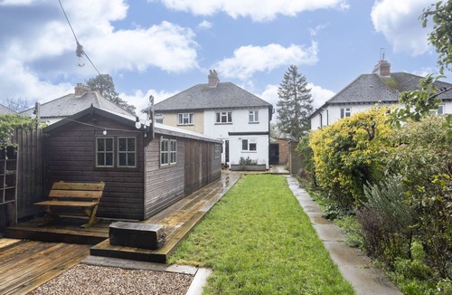 Cheltenham House | Lovely 2-Bed Home right by Cheltenham Race Course