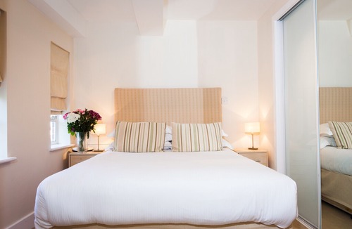 Brompton & Hans Town Apartment | Lovely Studio Serviced Apartment in Chelsea - NGH