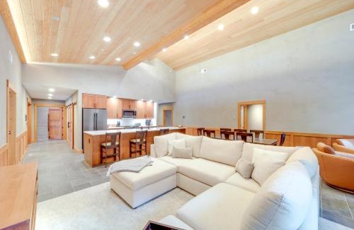Mazama House | Luxe Valley Home with Sauna and Hot Tub Near Mazama