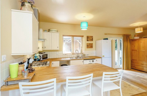 Eversley Cottage | Luxurious comfortable apartment in rural north Hampshire.