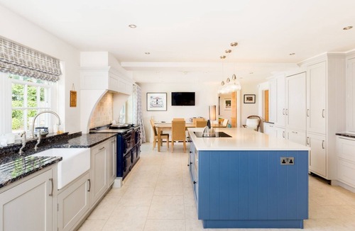 Tiddington House | Luxurious Riverside 4Bed Family Home, Tiddington - Pass The Keys