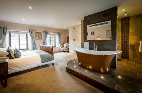 Bowness-on-Windermere Villa | Luxury 1 bed Villa - great location - Peaceful-Hot Tub
