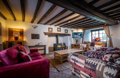 Bowness-on-Windermere Villa | Luxury 1 bed Villa - great location - Peaceful-Hot Tub