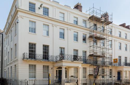 Leamington Spa Apartment | Luxury 2Bed In The Heart Of Leamington w Parking Pass the Keys