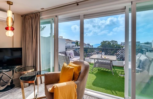 Puerto Banus Apartment | Luxury Duplex Marbella: Gardens, 4 Pools, Pets Welcome