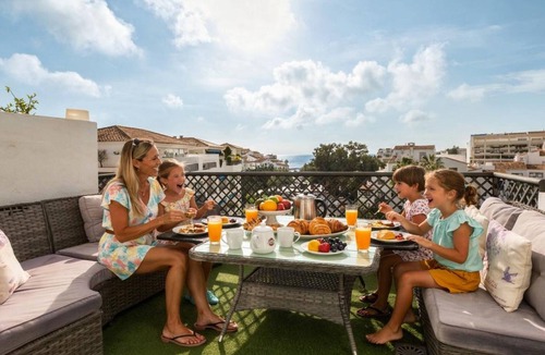 Puerto Banus Apartment | Luxury Duplex Marbella: Gardens, 4 Pools, Pets Welcome
