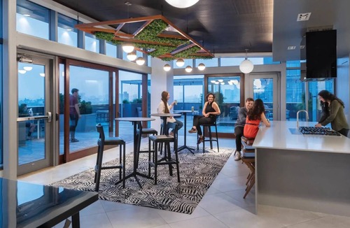 Shawmut Apartment | Luxury King Apartment - 2 Bedroom, Amazing Views - South End Boston