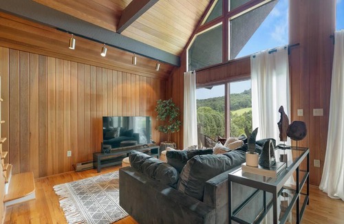 Leicester House | Luxury Modern Mountain Retreat near Asheville with Hot tub