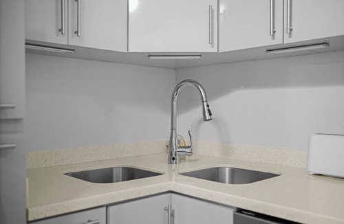 Morovis Apartment | Luxury Mountain Hideaway with Private Hot Tub in Morovis.