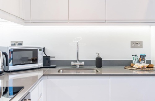 St Albans Apartment | Luxury St. Albans 2-Bedroom Apartment from Belocal Short Stay