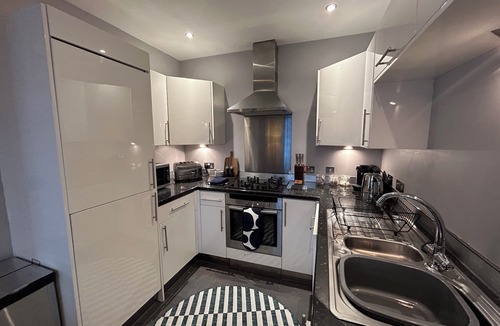 Aberystwyth Apartment | Luxury town centre 2 bedroom apartment