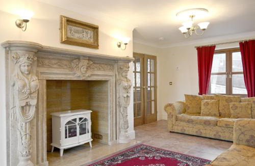 Aberaeron House | Magnolia Cottage