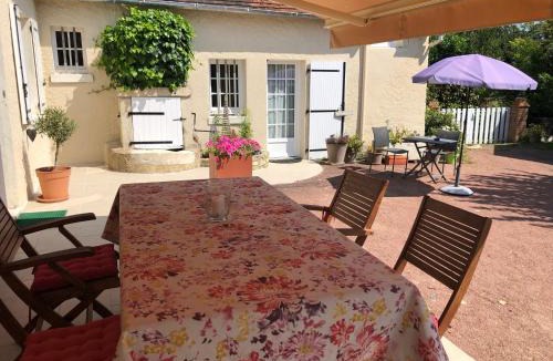 Saint-Hippolyte House | Maison d Hôtes La Petite Jucherie