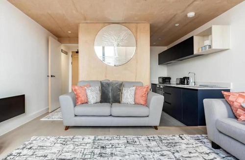 Manchester City Centre Apartment | Manchester - Sky Garden - 2 Beds - Sleeps 4
