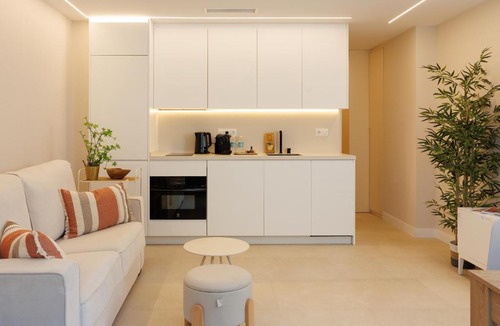 Puerto Banus Apartment | MARBELLA BANUS SUITES - Banús - Medina Garden - Brand New 1BR - 2BA - Bright & Modern - Pool - Steps from Puerto Banús Marina - Walk to El Corte Ing Luxury Shopping Mall