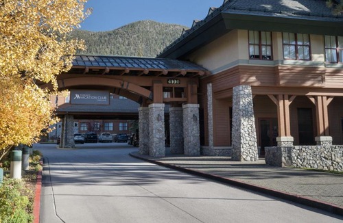 South Lake Tahoe Hotel | Marriott's Timber Lodge