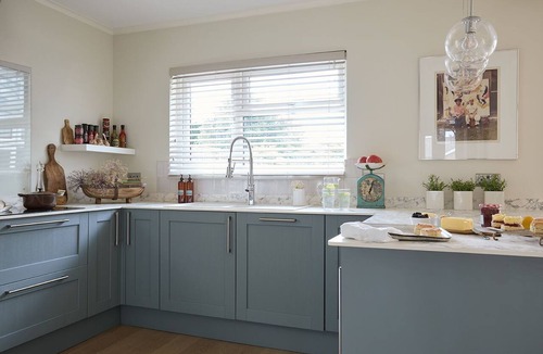 Bembridge House | Meadow Drive, spacious and modern family home