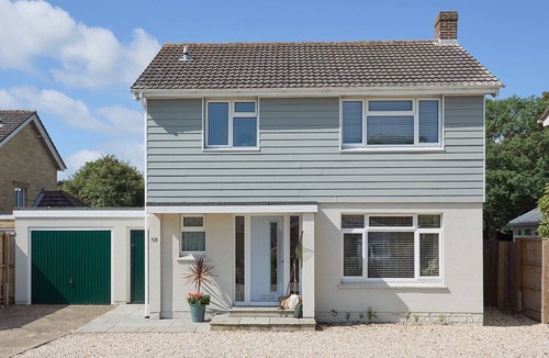 Bembridge House | Meadow Drive, spacious and modern family home