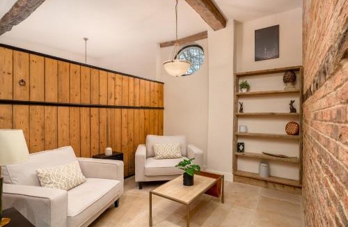 Brill House | Merlins stables-country retreat - Pass the Keys