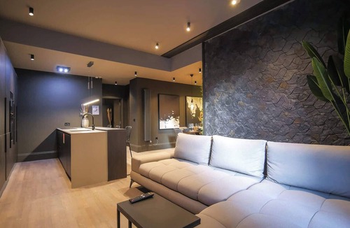 Manchester City Centre Apartment | Midnight | The Heim