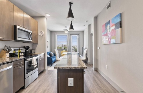 Montopolis Apartment | Modern 1BR King Suite Close to Downtown w Fast Wifi