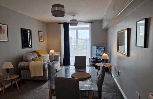 Coventry Apartment | Modern 2-Bed Coventry Flat with Parking Near City Centre & Station