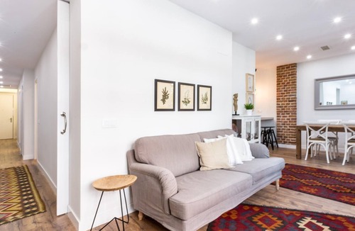Ibiza Apartment | Modern and confortable property next to Retiro Park ideal for 5 people