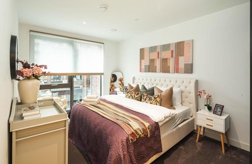 Vauxhall Apartment | Modern Apartment in Nine Elms Battersea