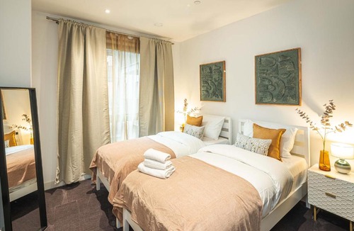 Vauxhall Apartment | Modern Apartment in Nine Elms Battersea