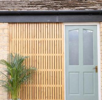 Mangotsfield Apartment | Modern Cotswolds Studio