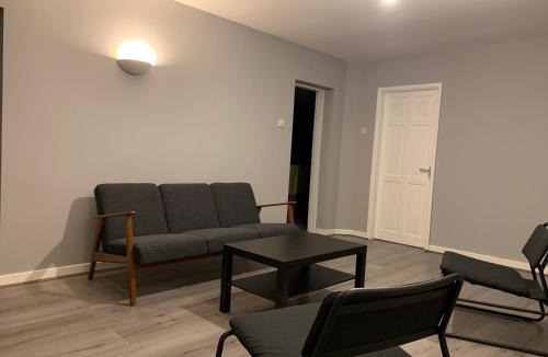 Coventry House | Modern Double Room With Free Parking & Fast WiFi 5 Mins To Warwick Uni