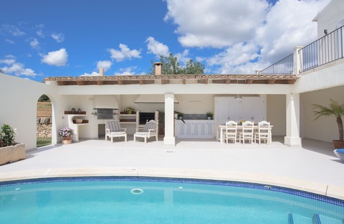 Felanitx House | Modern Finca Batlet, phantastic pool and barbecue area in a quiet location, A/C