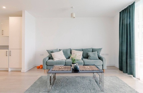 Ferndale Apartment | Modern flat, excellent location!
