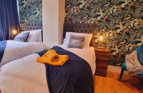 Bristol City Centre Apartment | Modern Riverside Apartment in Central Bristol.