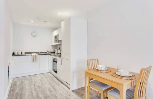 Bordesley Apartment | Modern & Spacious 1 Bed Flat In Central Birmingham