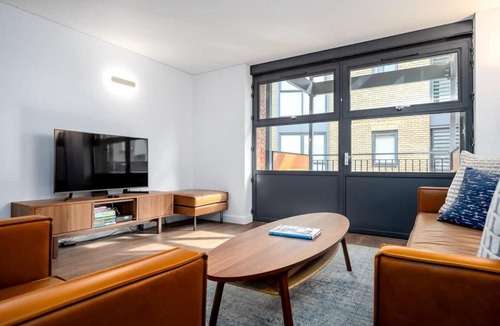Farringdon Apartment | Modern & Spacious 2 Bedroom in Central London