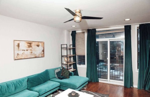 Grand Boulevard Apartment | Modern & Spacious Stay by Northwestern Hospital Bronzeville