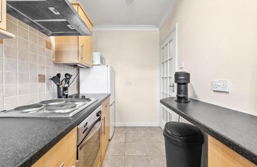 Hanger Hill Apartment | Modern Spacious studio flat in London