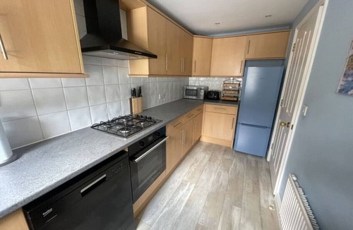 Mill Road House | Modern & spacious two bedroom House near Station