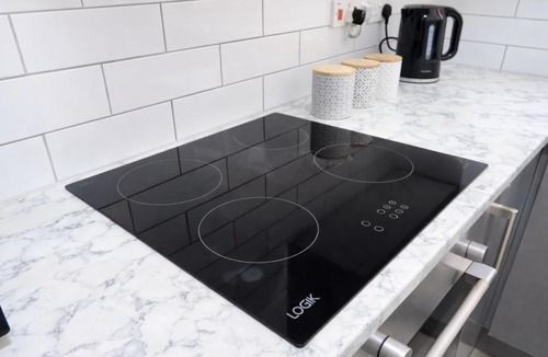 Sheldon Apartment | Modern Studio Near NEC & BHX Free Parking