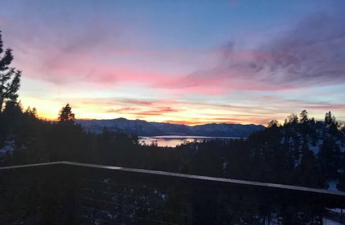 Lower Kingsbury House | *Mountain Top* PANORAMIC LAKE VIEW - Monthly