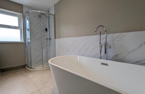Newcastle Hotel | Mountain View Rooms