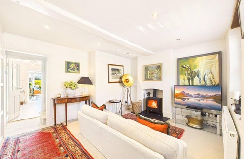 Winchcombe House | NEW Belas View by Signature Stays with Sun Deck