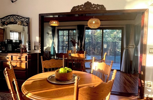 O'Brien Cabin | “NEW” Ideally Located 4 Acre Nature Retreat: Pet Friendly, WIFI, 360 Views