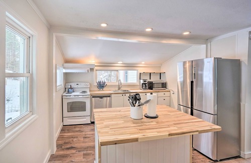 Cairo House | NEW! Launch Special, Close to Ski, Firepit, Privacy