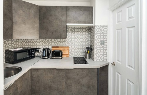 Brompton & Hans Town Apartment | NEW Sleek & Modern Studio in the Heart of Chelsea