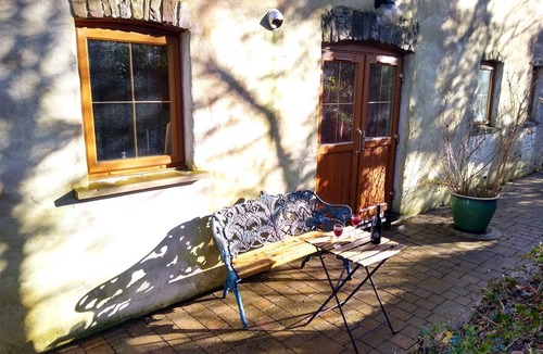 Narberth Cottage | NOOK, character holiday cottage, with a garden in Narberth
