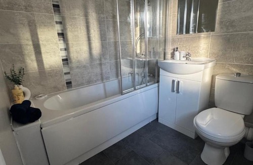Carlisle Apartment | Oakleigh Way, Carlisle - 2 Bedroom, sleeps 4, Fully furnished